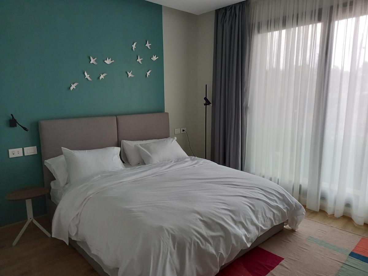 Kennah Stays At Silver Palm 
