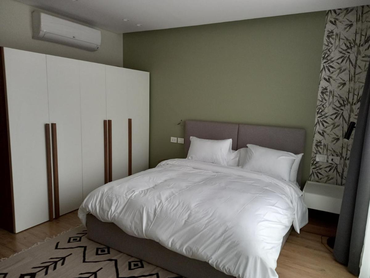 Apartment Kennah Stays At Silver Palm 